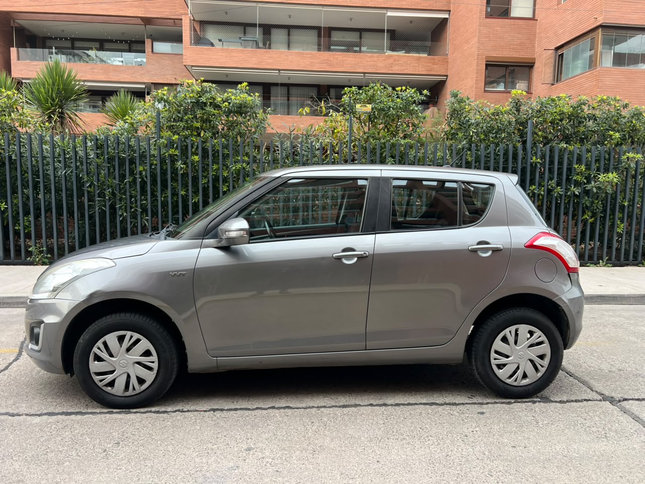Vehicle media 4