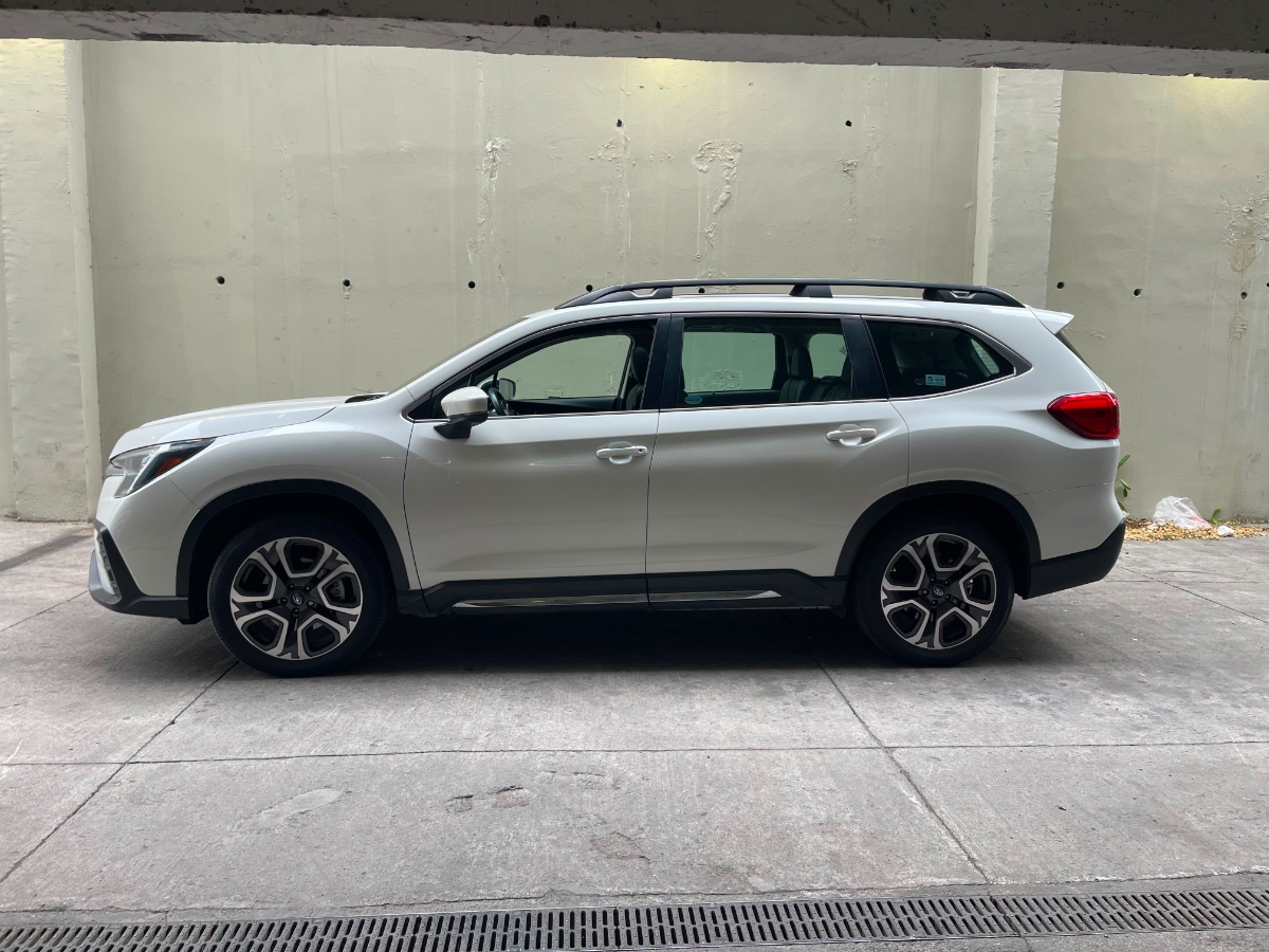 Vehicle media 4
