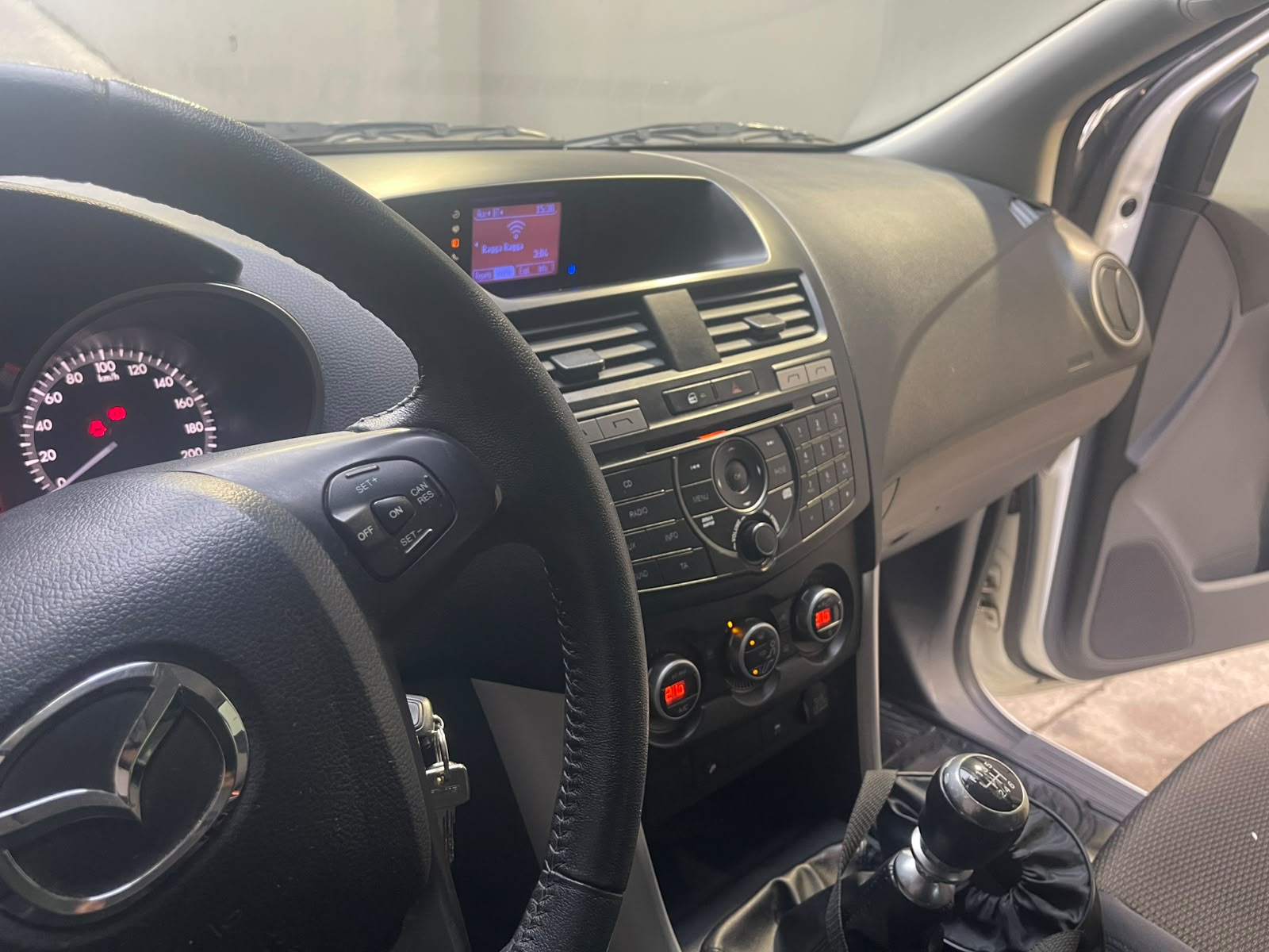 Vehicle media 8