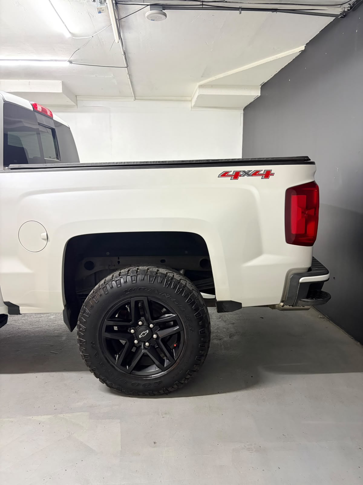 Vehicle media 9