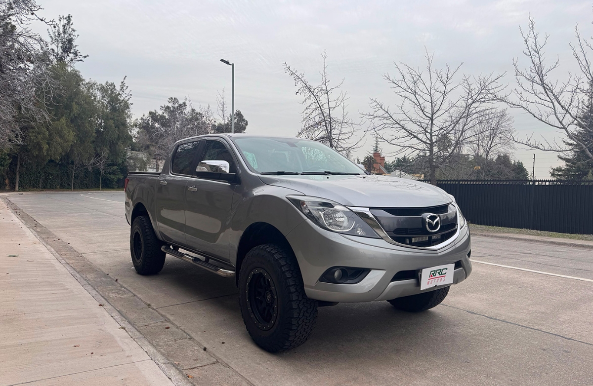 Vehicle media 9