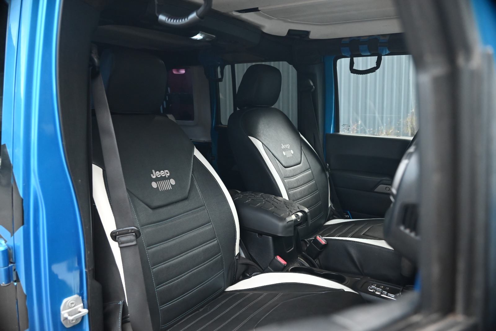 Vehicle media 10