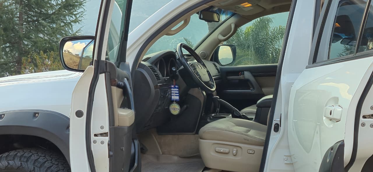 Vehicle media 5