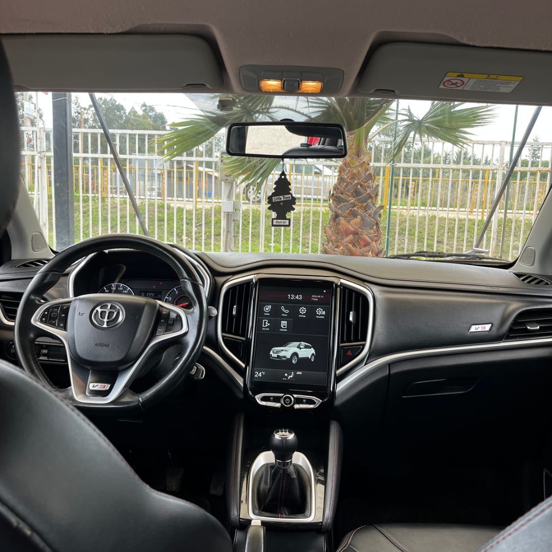 Vehicle media 4