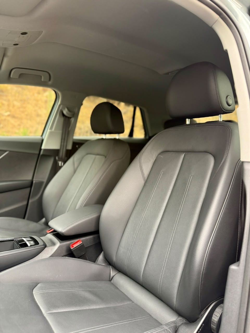 Vehicle media 6