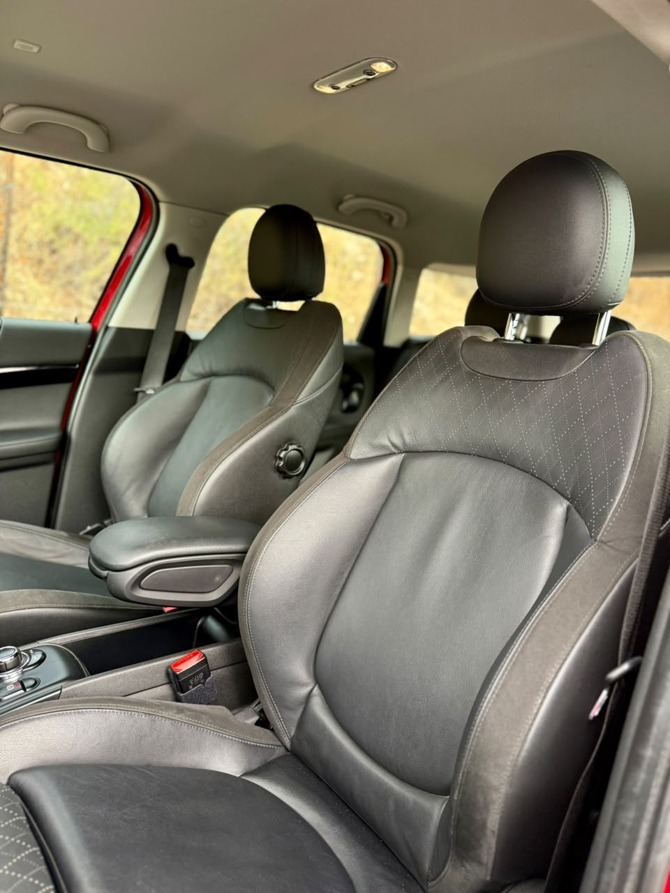 Vehicle media 8