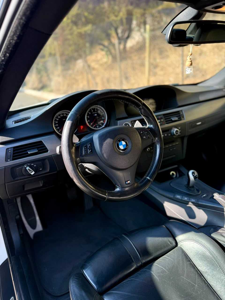 Vehicle media 7