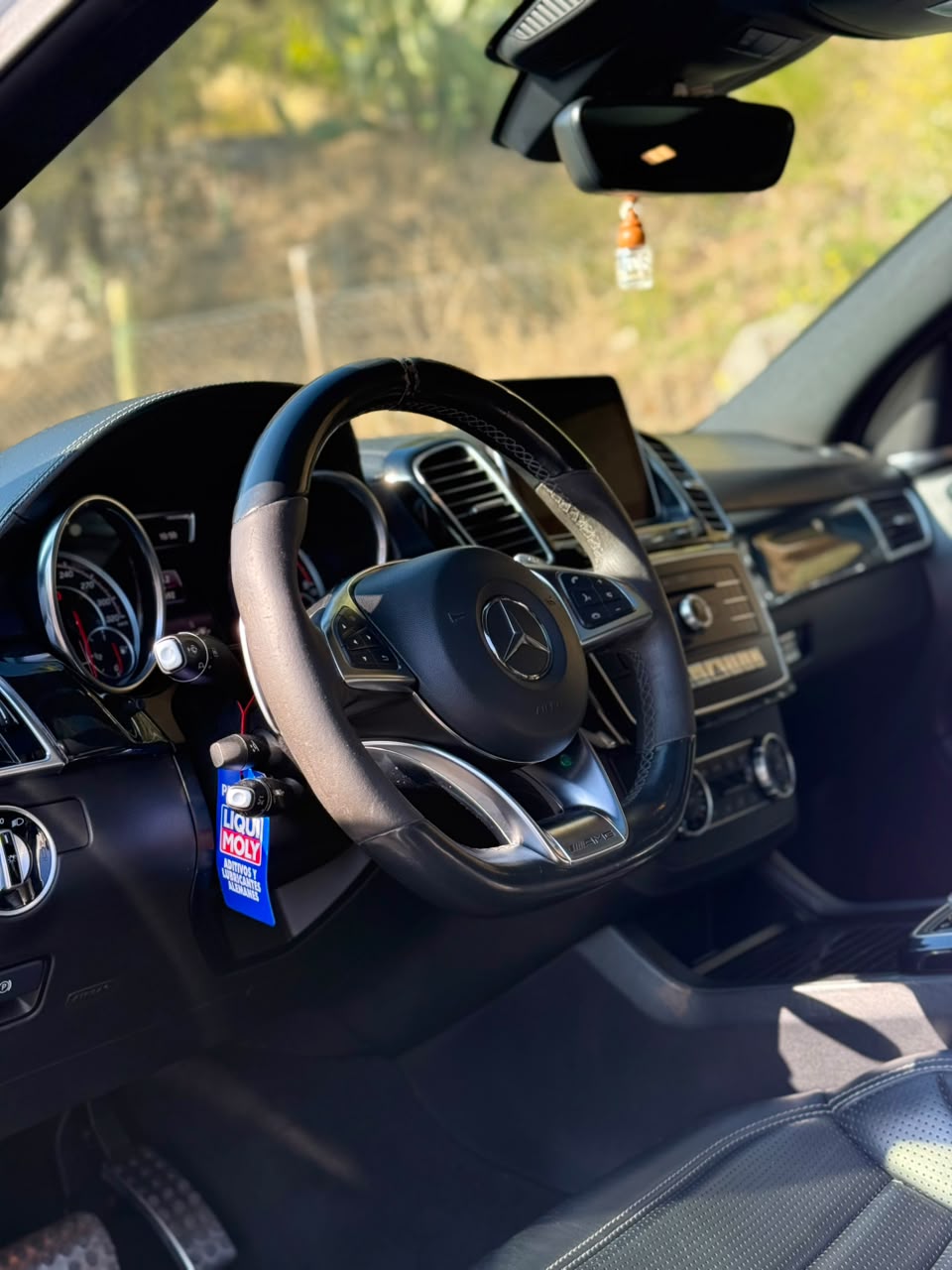 Vehicle media 7