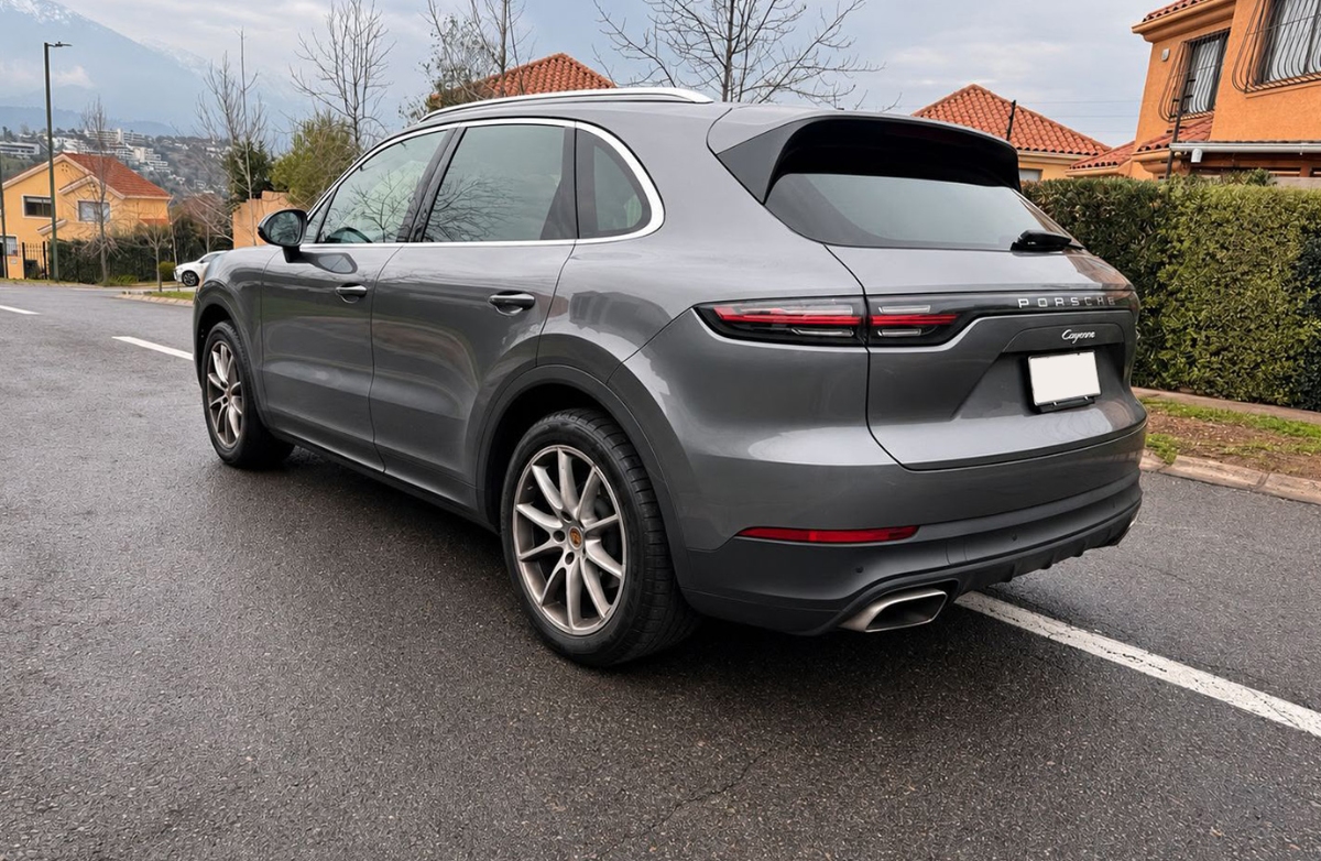 Vehicle media 6