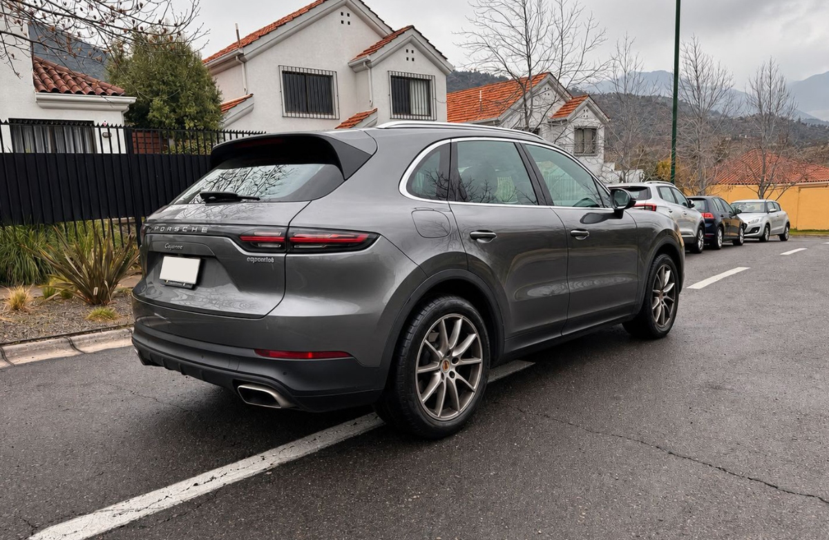 Vehicle media 8