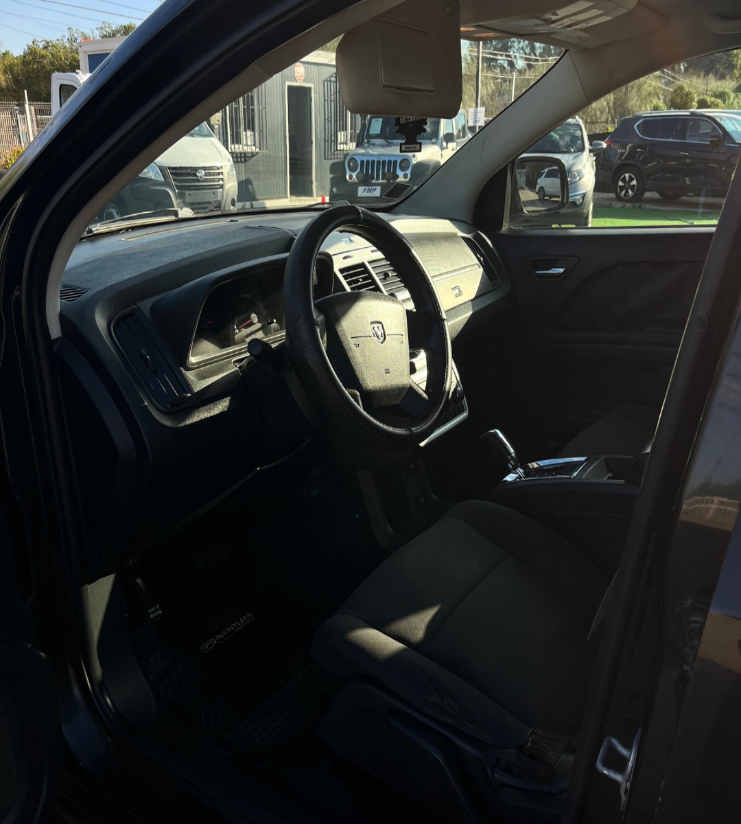 Vehicle media 8