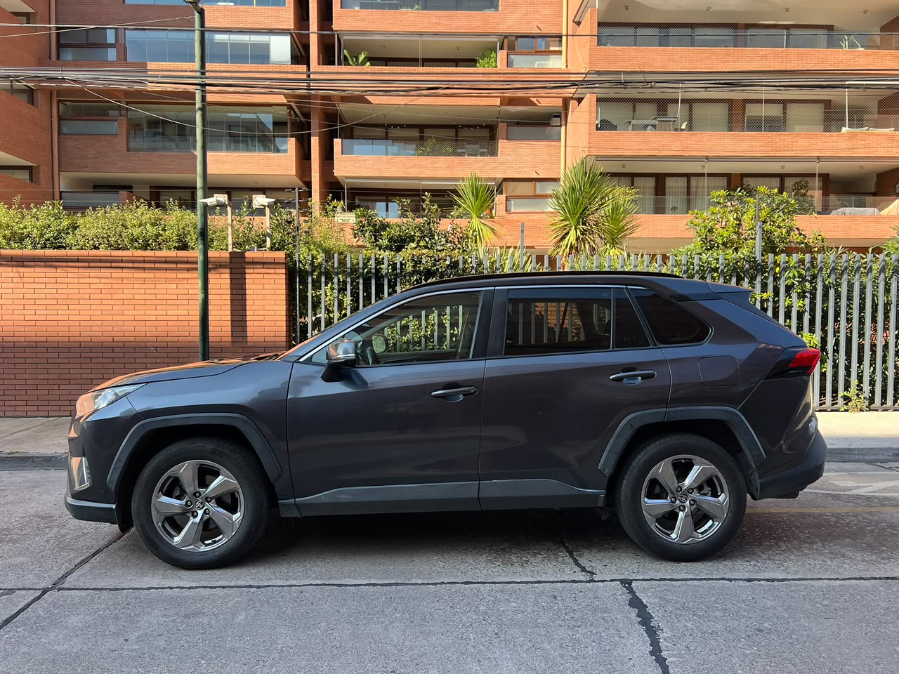 Vehicle media 4