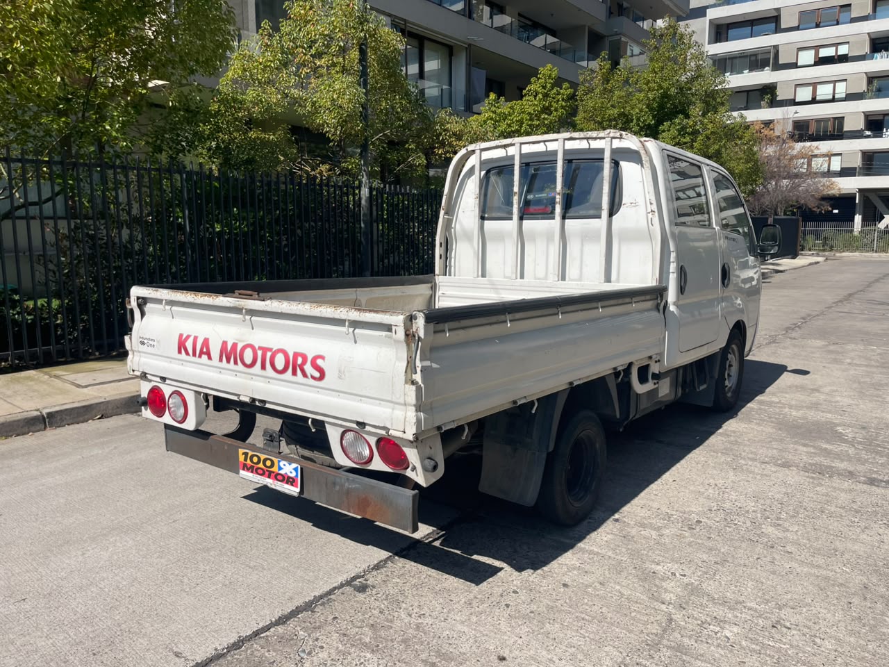 Vehicle media 9