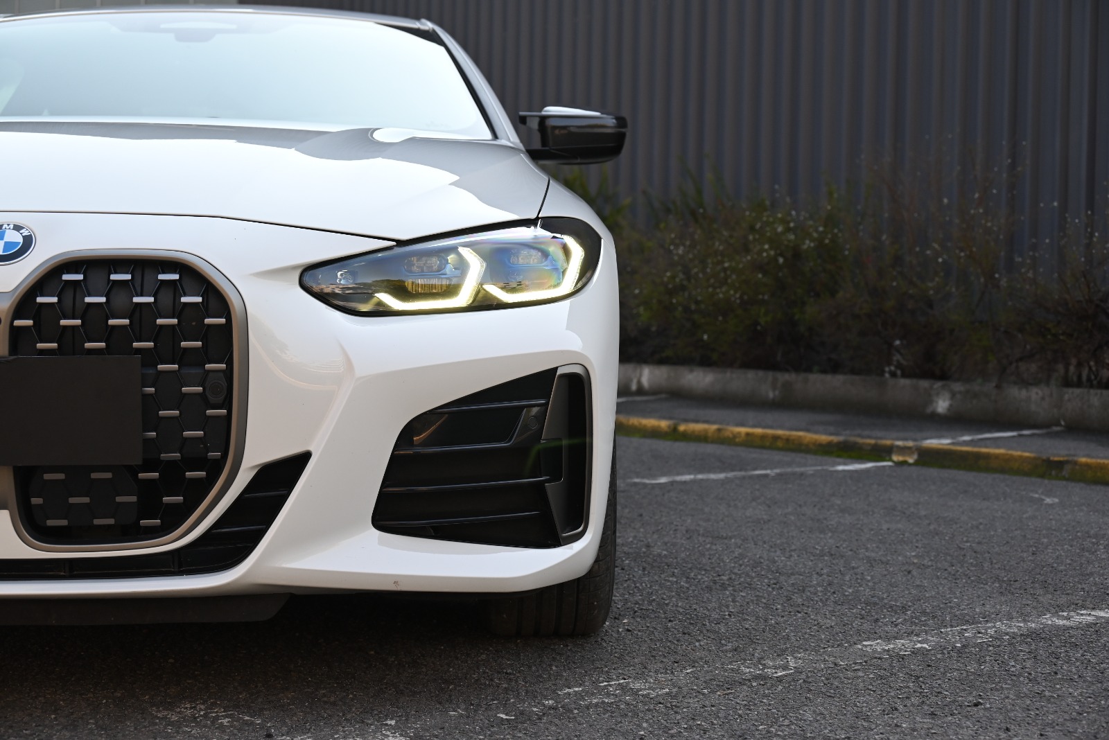 Vehicle media 6