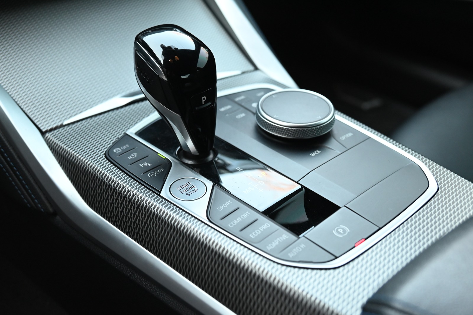 Vehicle media 8
