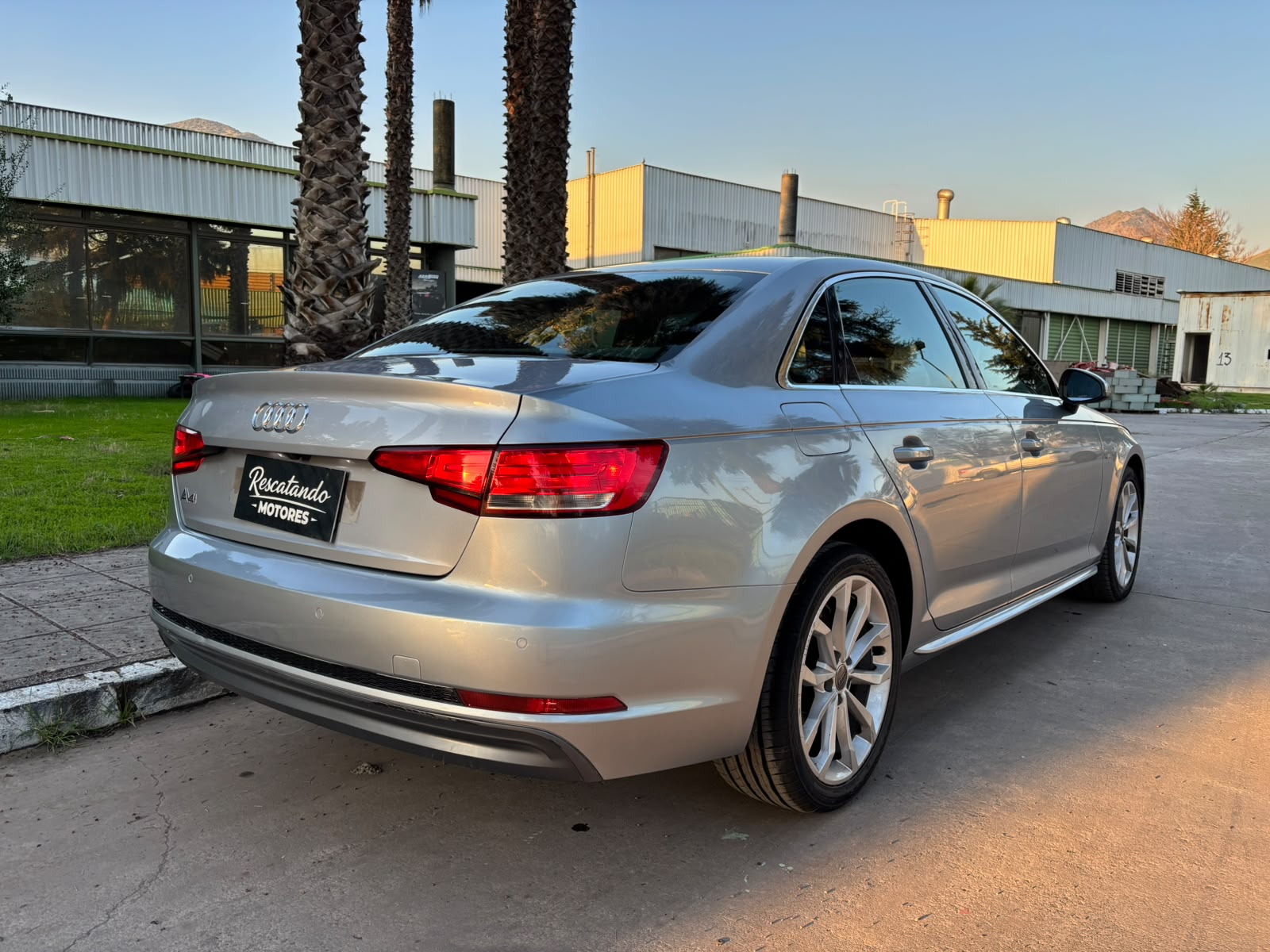 Vehicle media 4