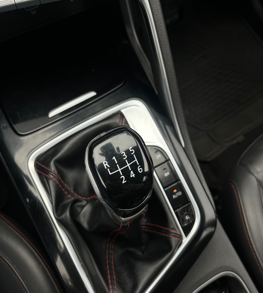Vehicle media 4