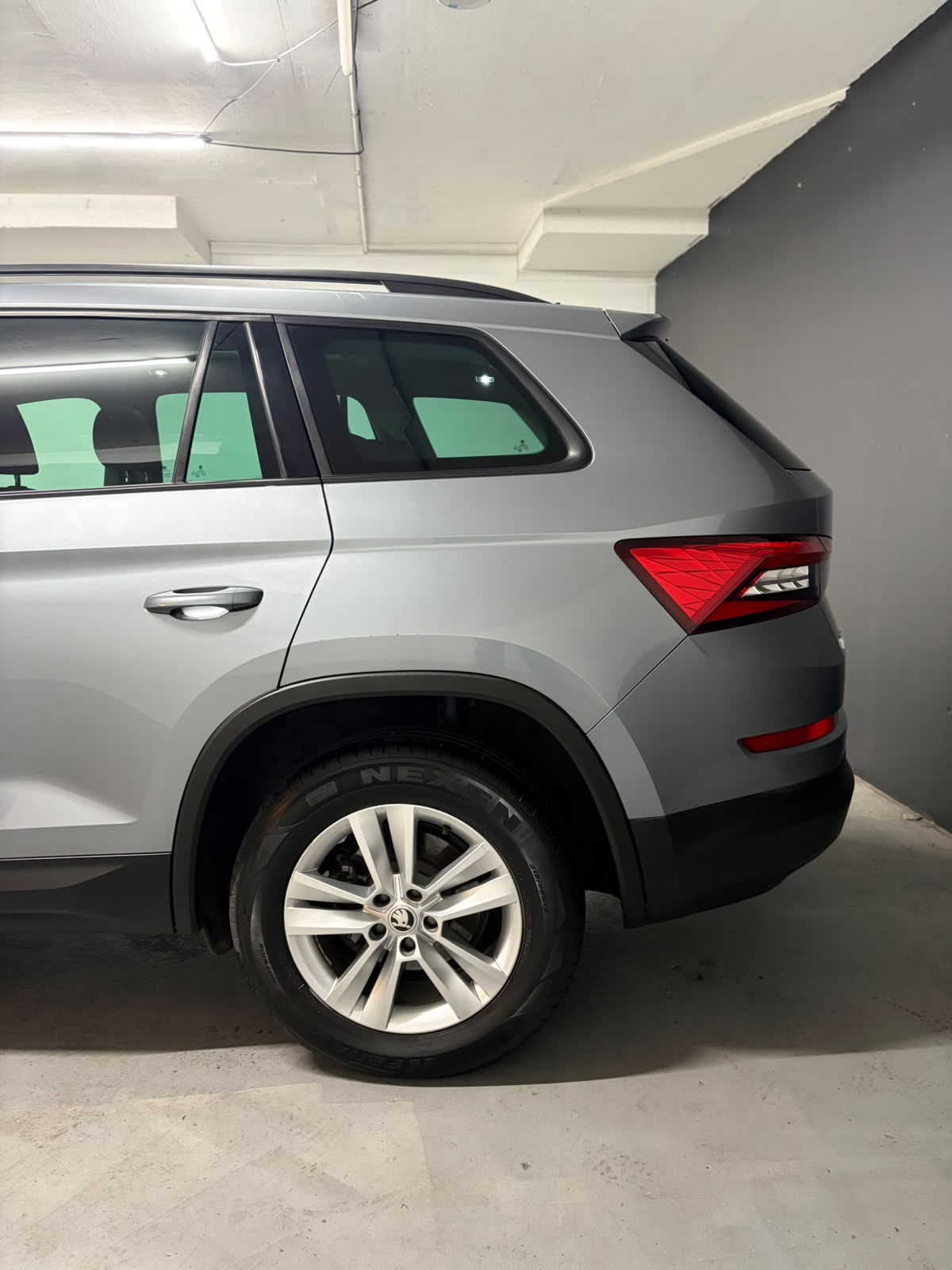 Vehicle media 8