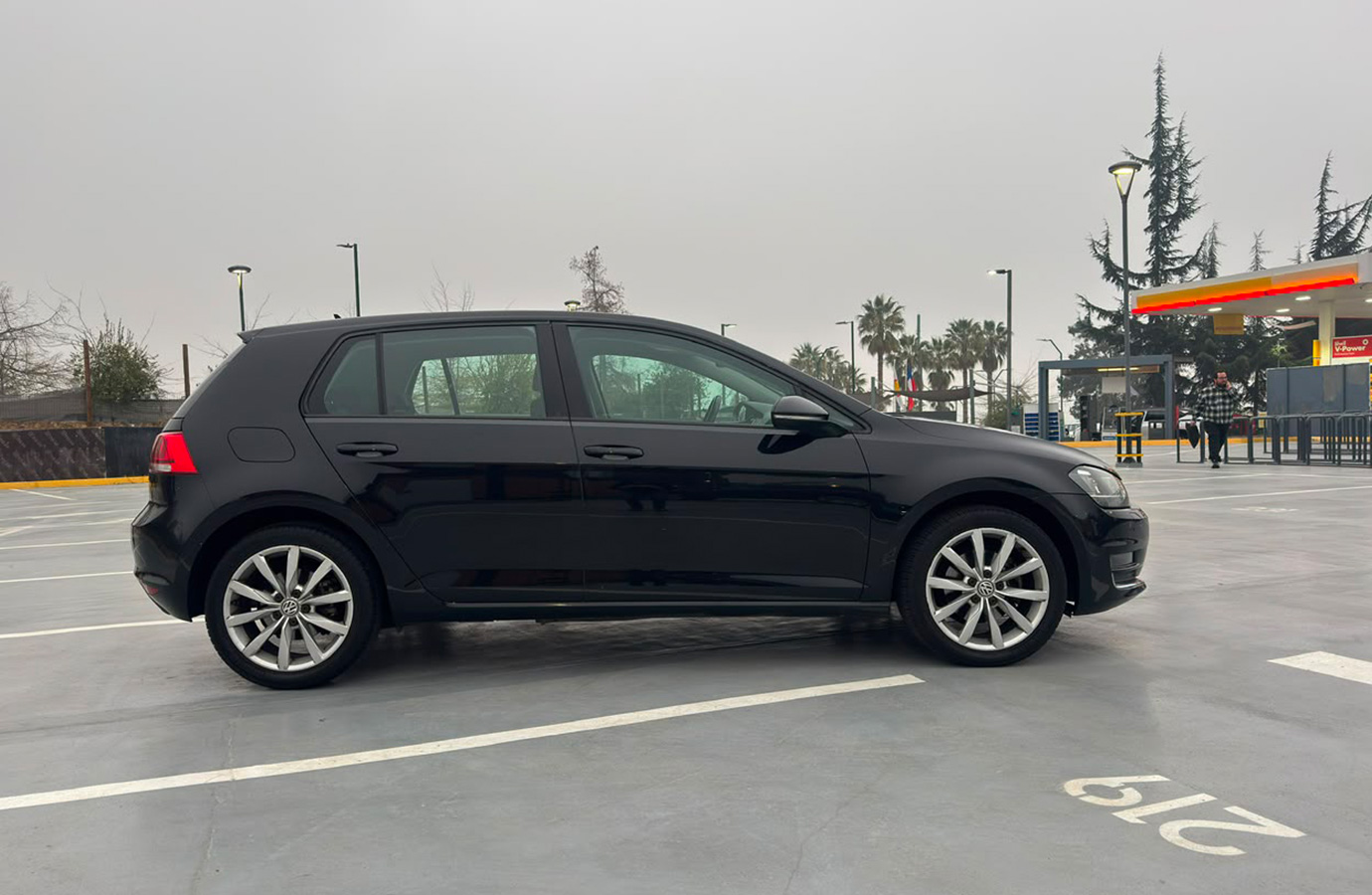 Vehicle media 9