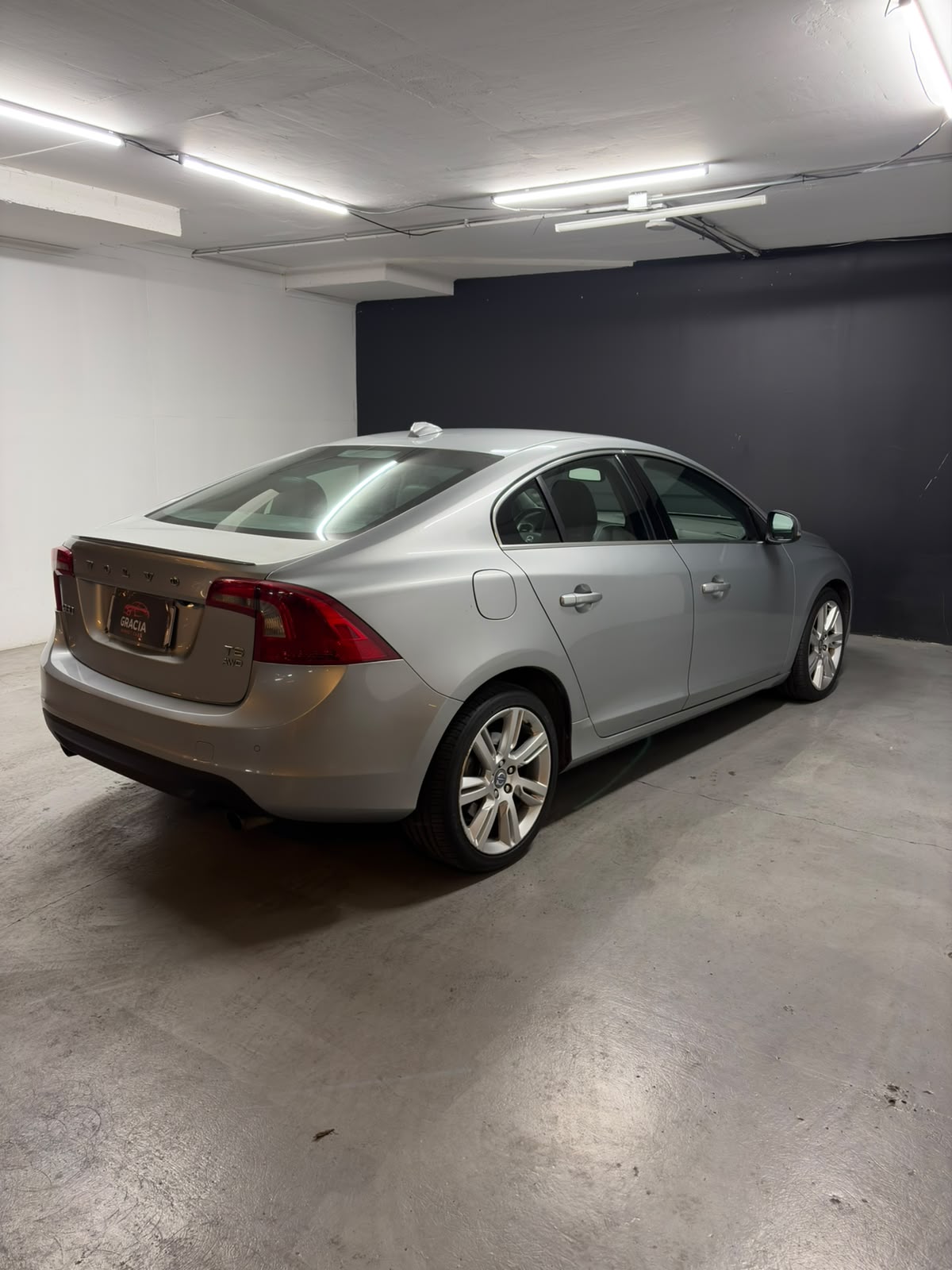 Vehicle media 4