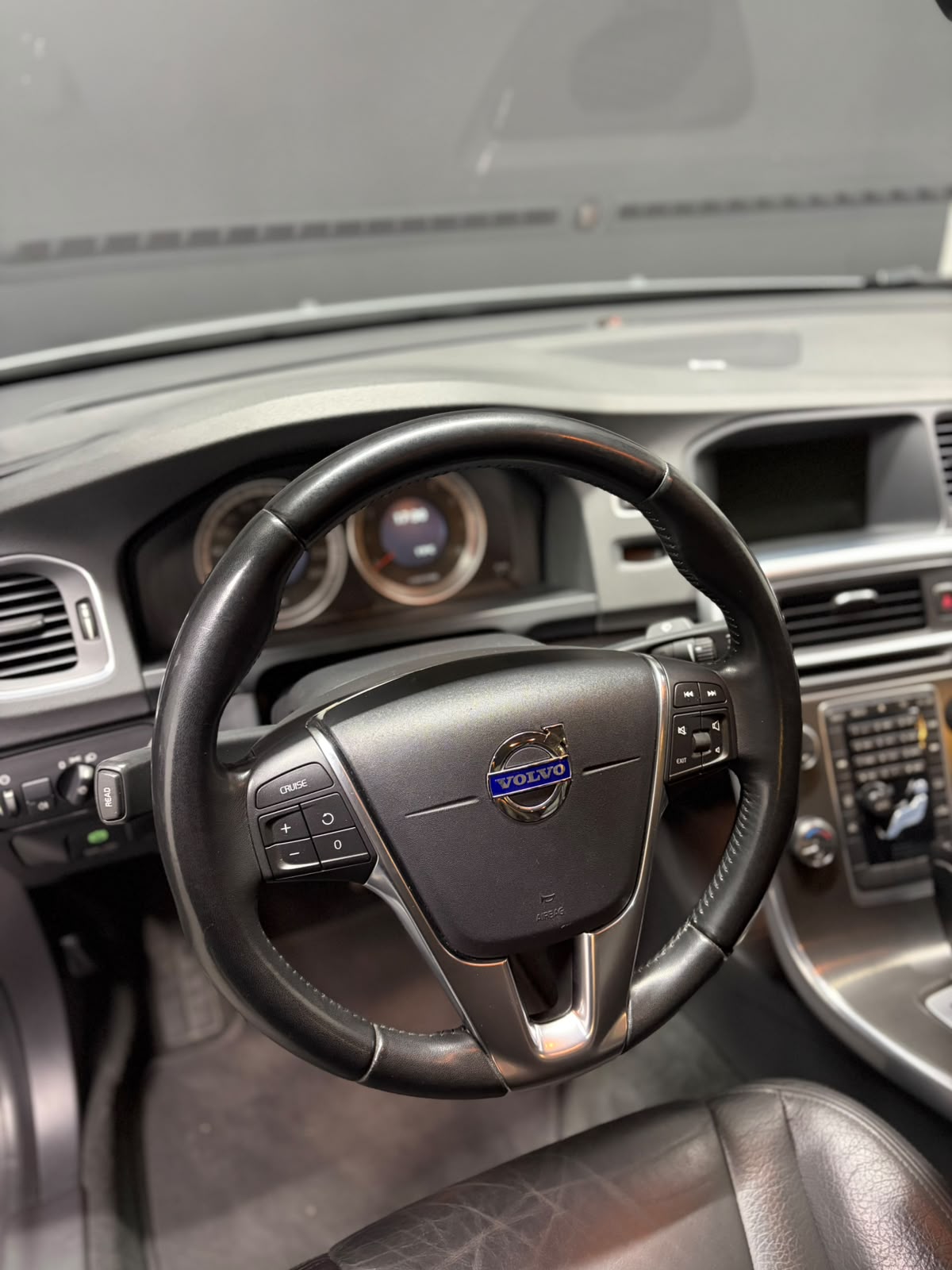 Vehicle media 14