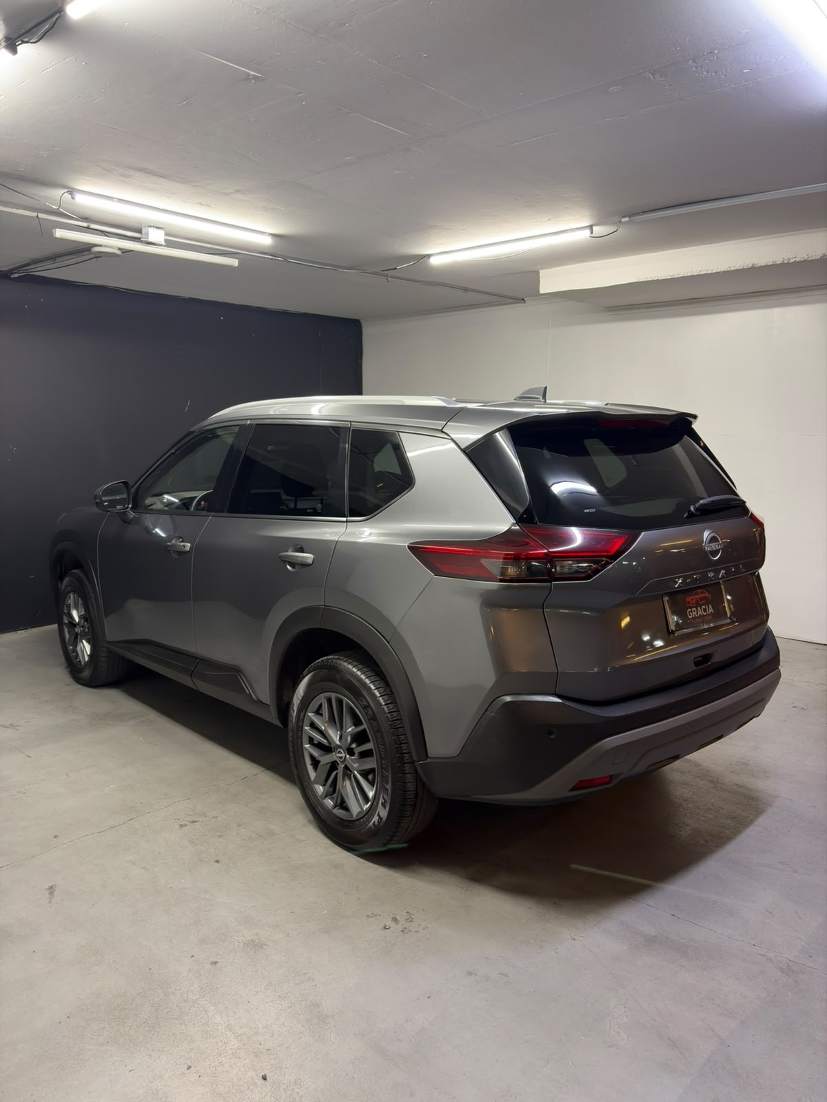 Vehicle media 6