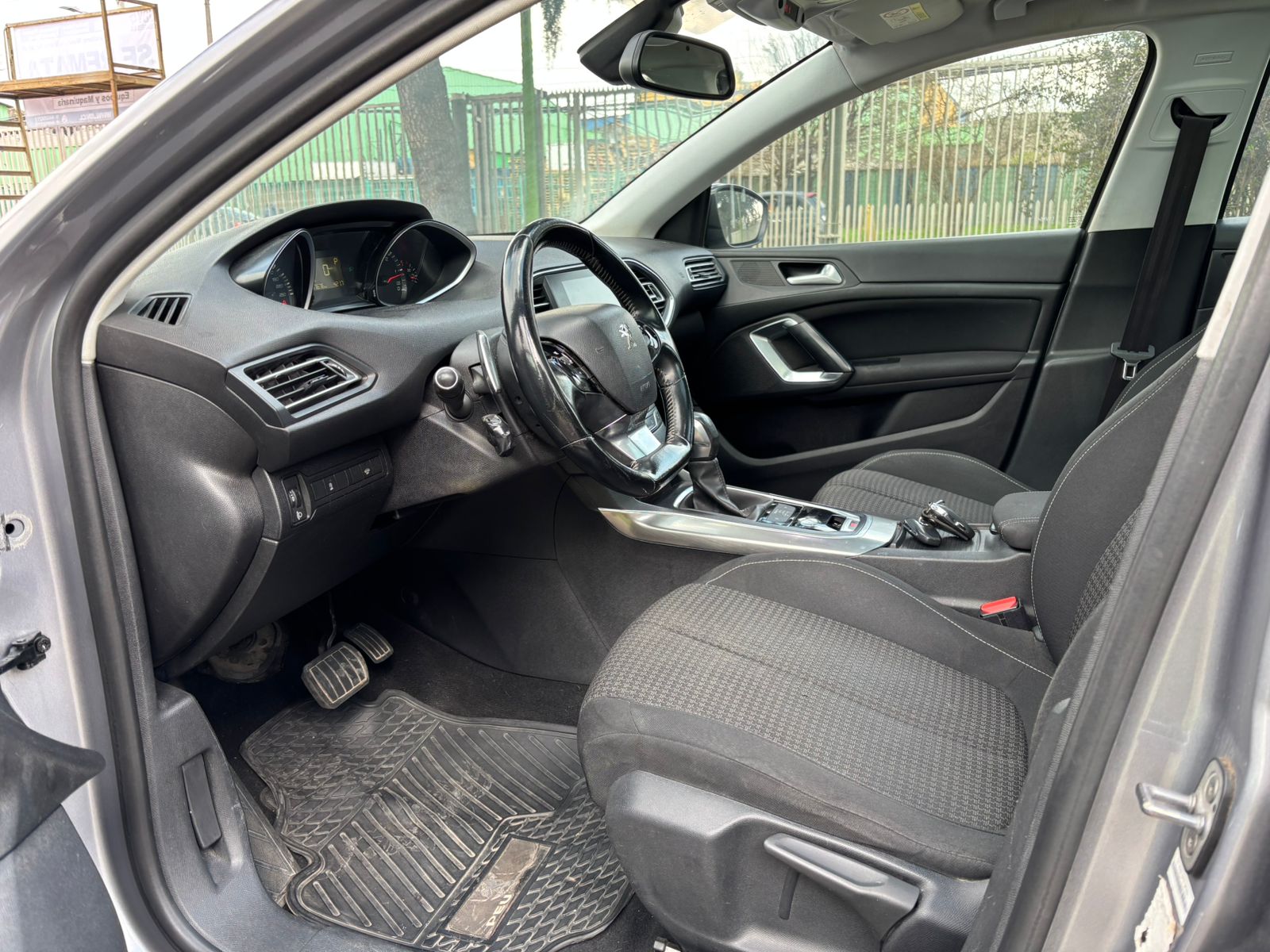 Vehicle media 6