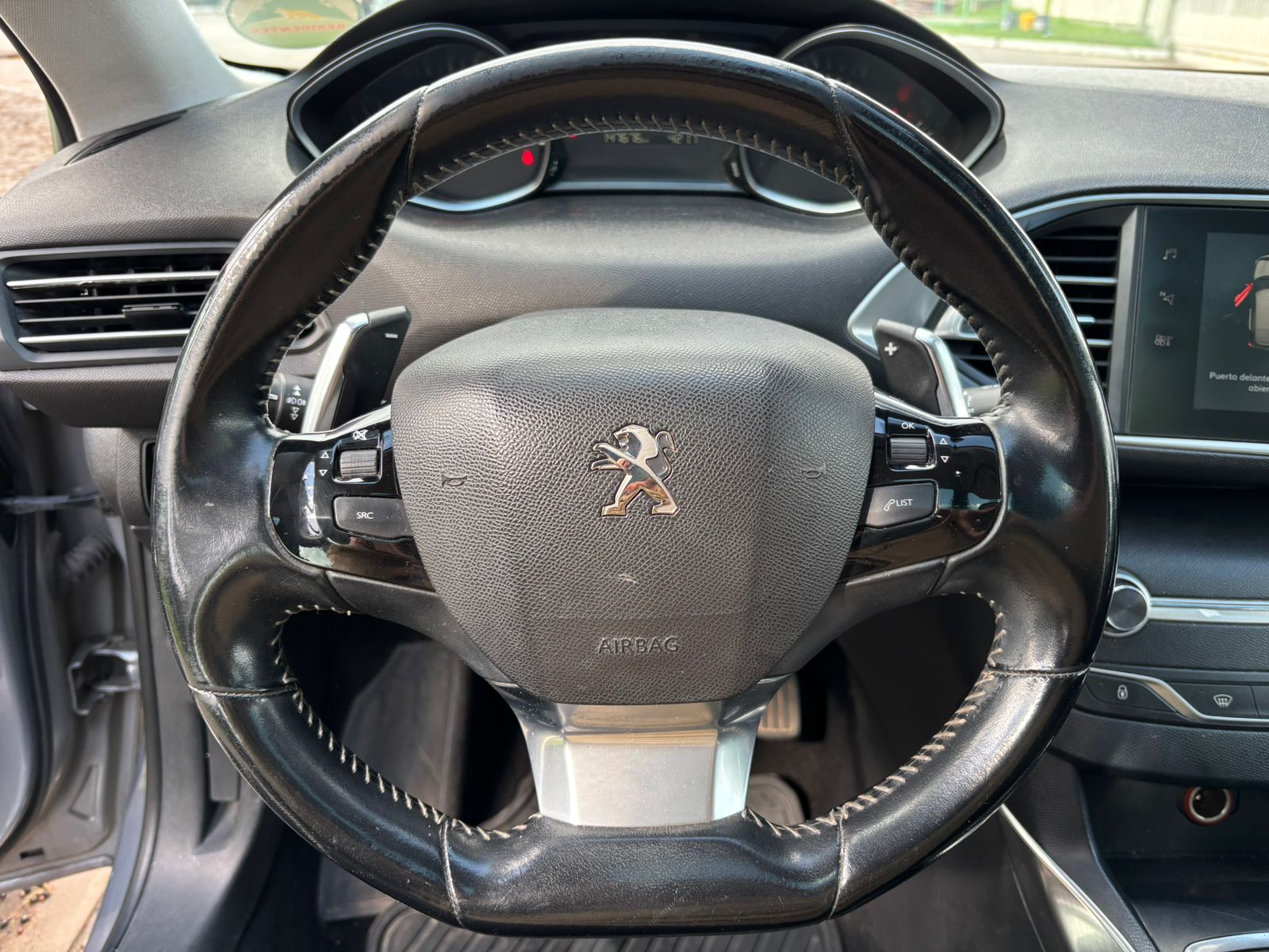 Vehicle media 10
