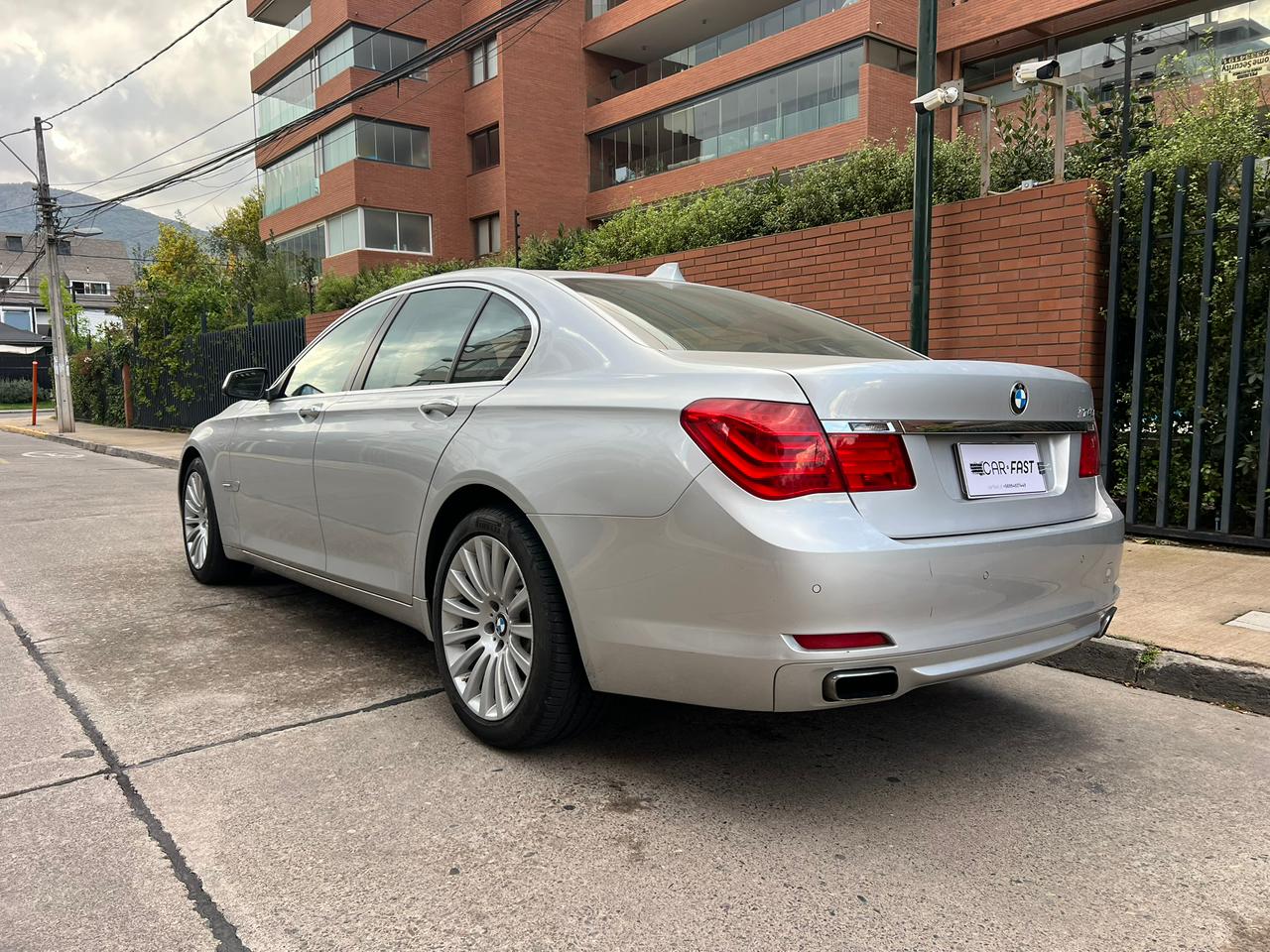 Vehicle media 6