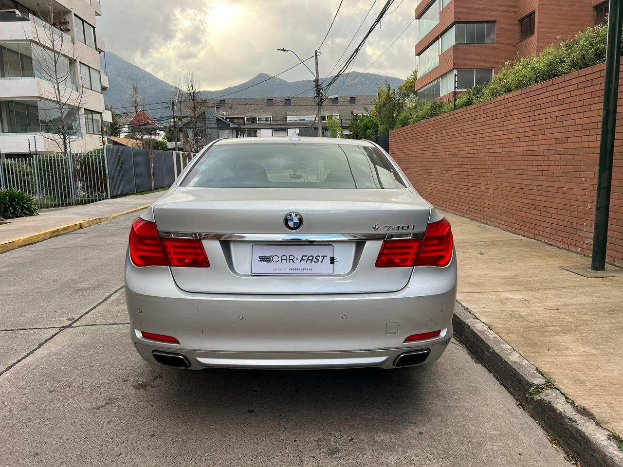 Vehicle media 7