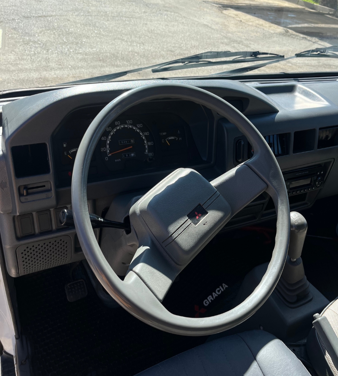 Vehicle media 6