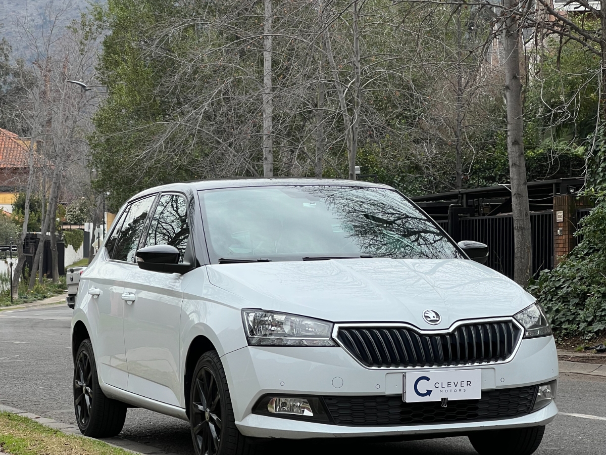 Vehicle media 3
