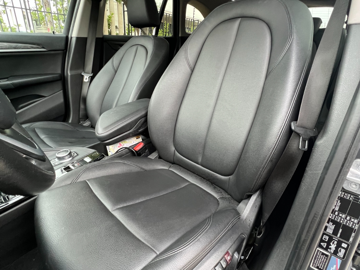 Vehicle media 6