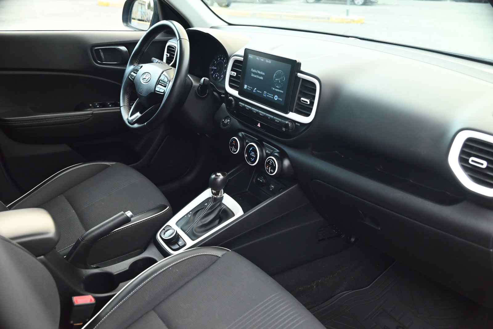 Vehicle media 9