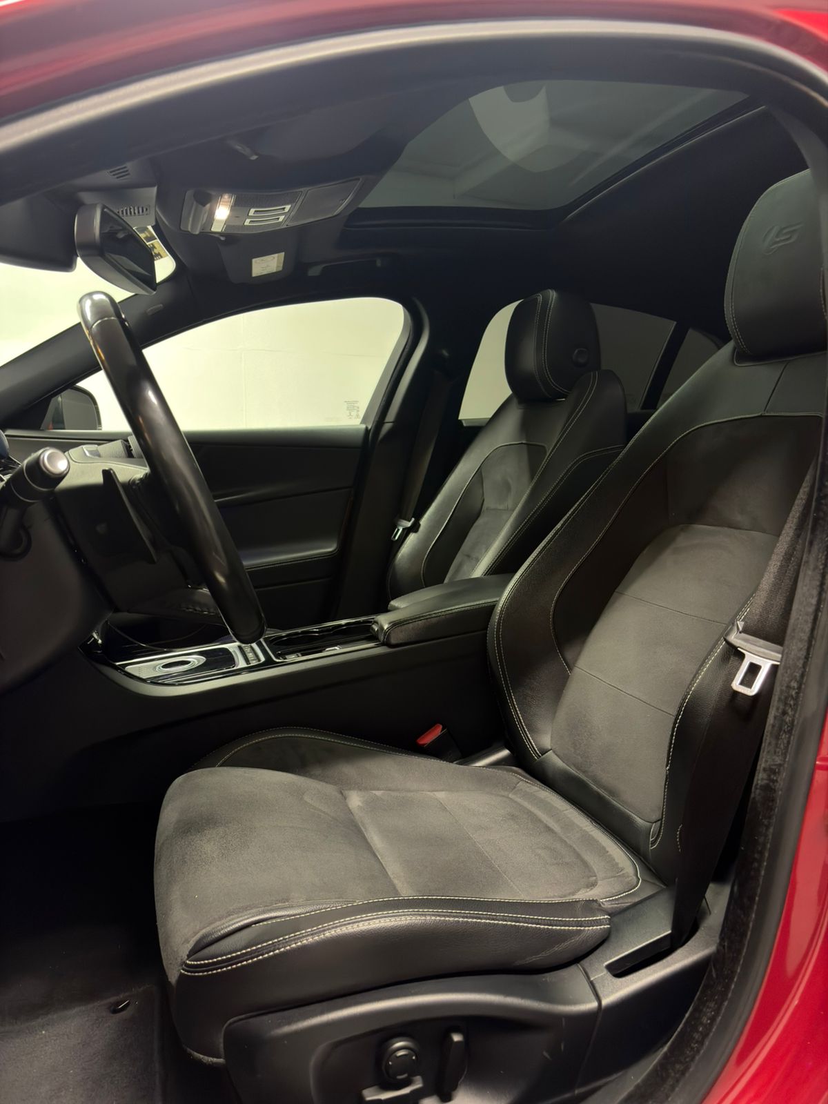 Vehicle media 10