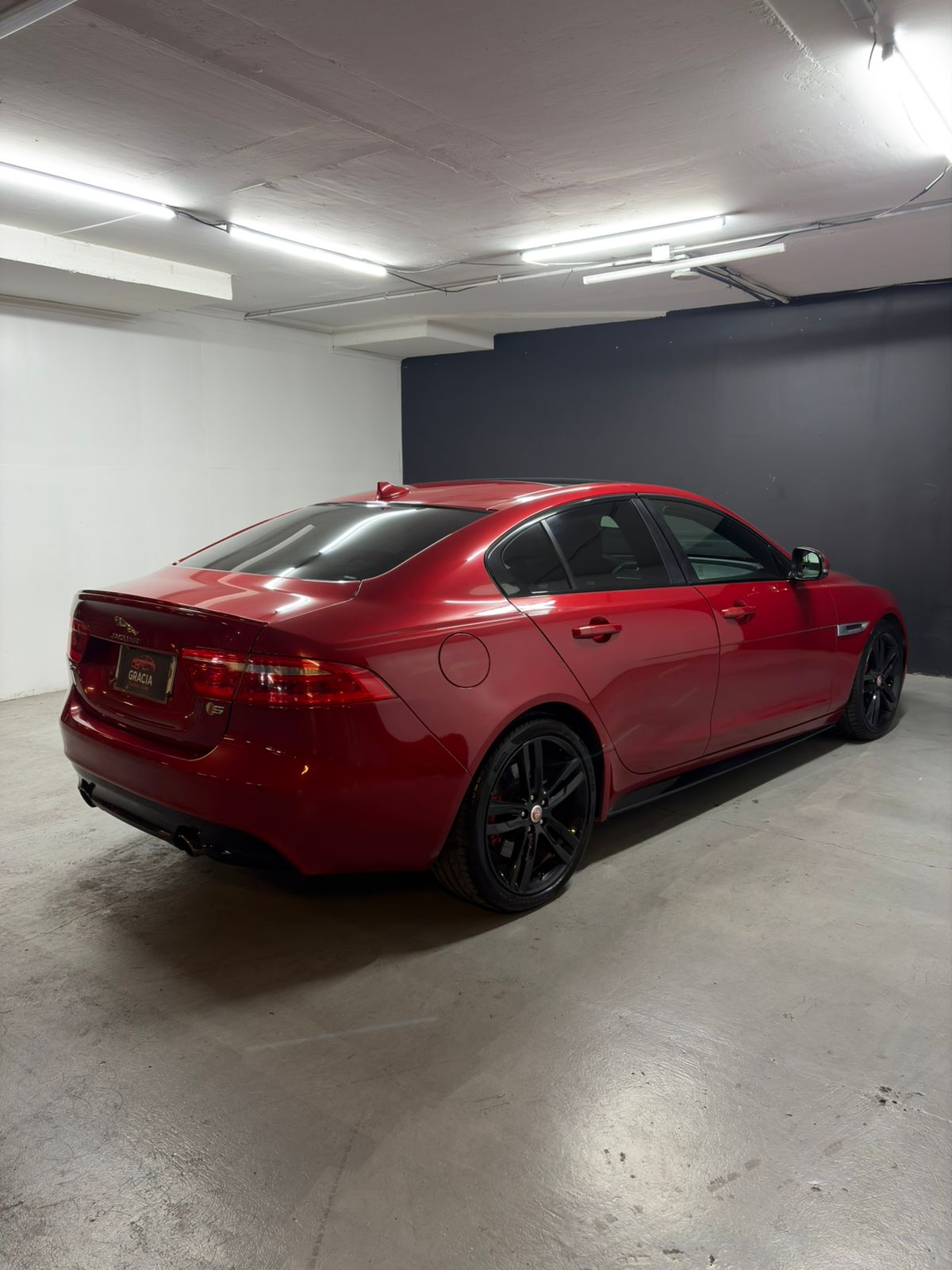 Vehicle media 4