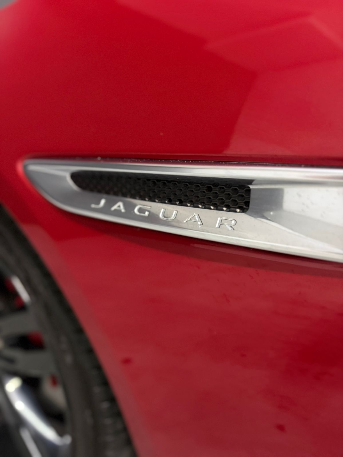 Vehicle media 8