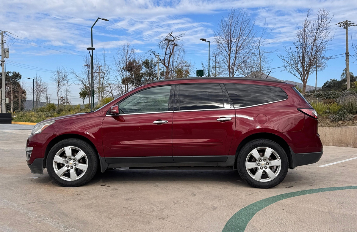 Vehicle media 4