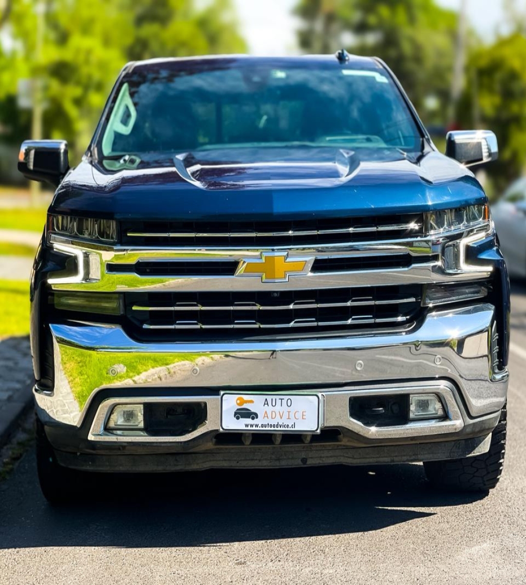 Vehicle media 9