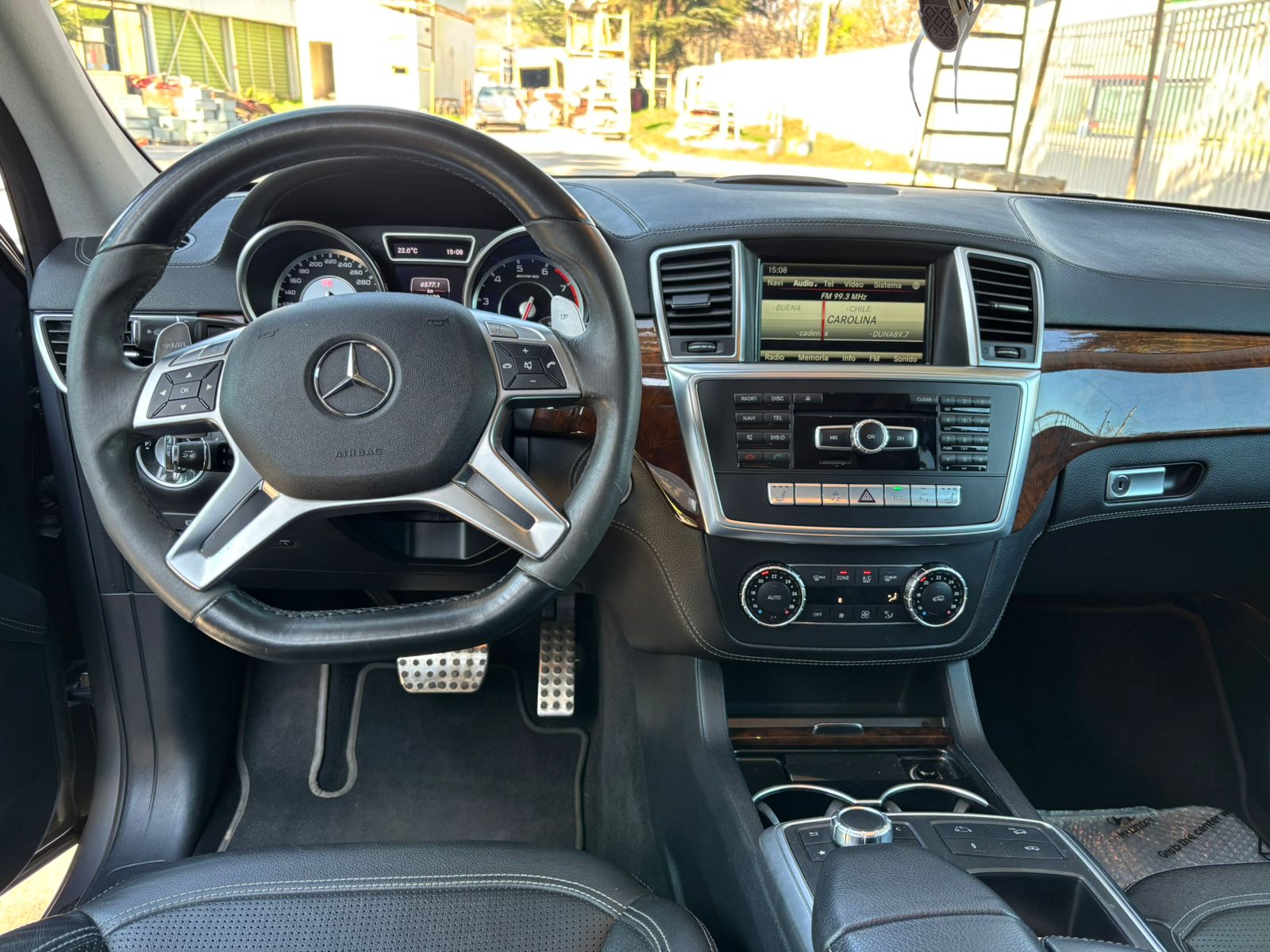 Vehicle media 8