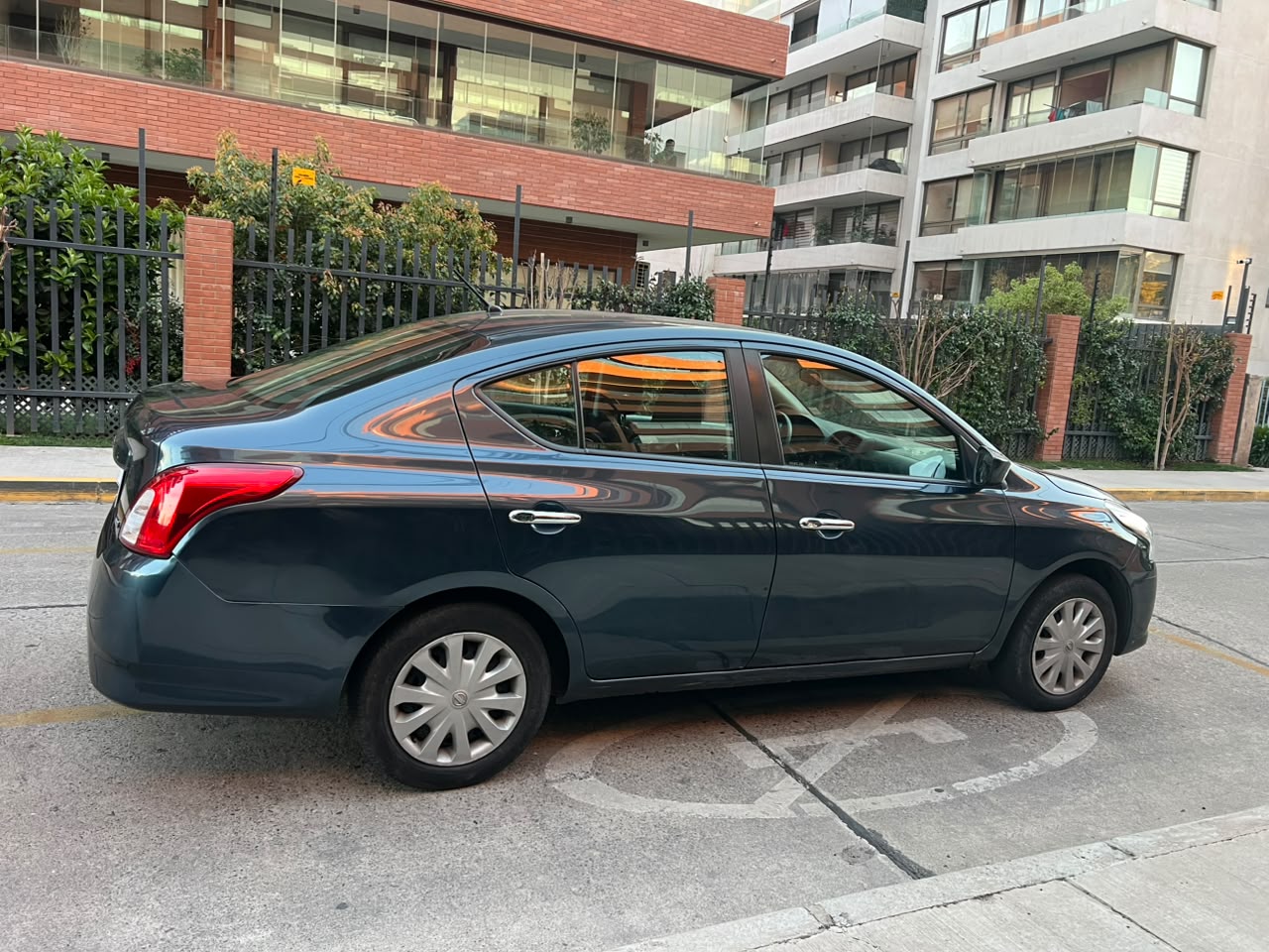 Vehicle media 8