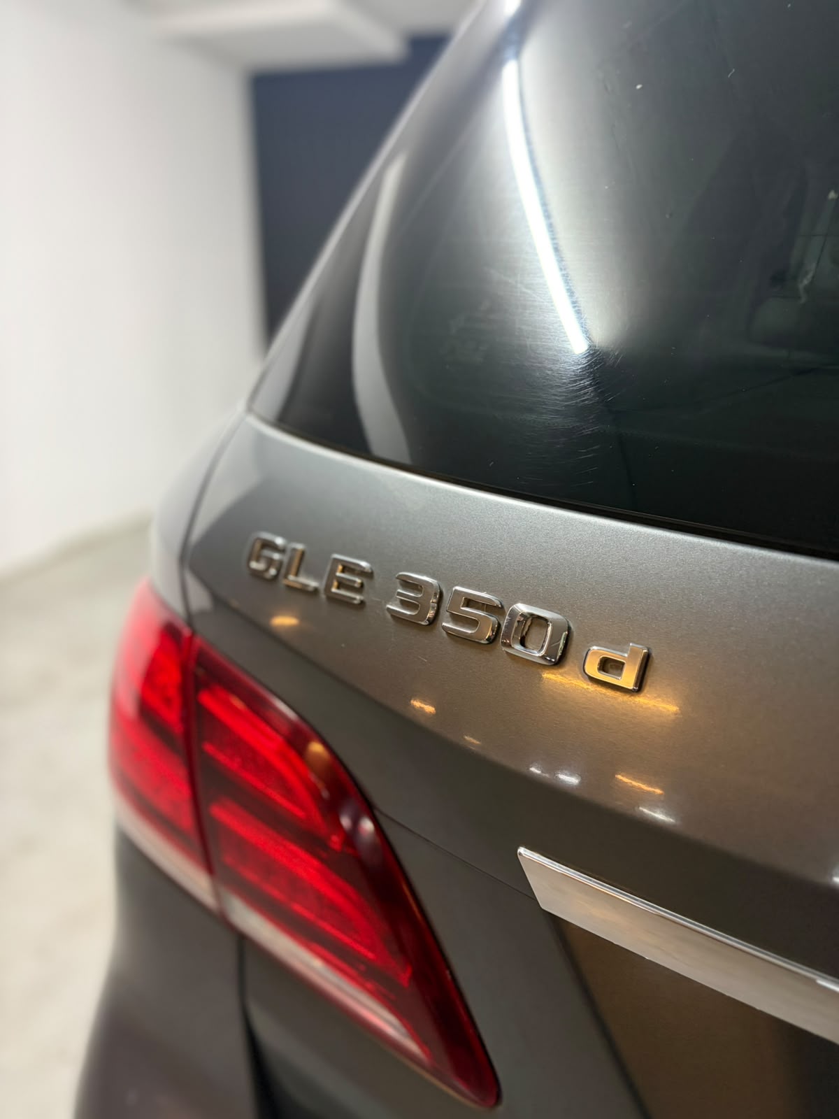 Vehicle media 9