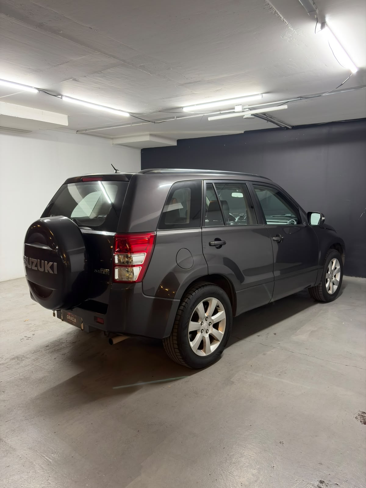 Vehicle media 4