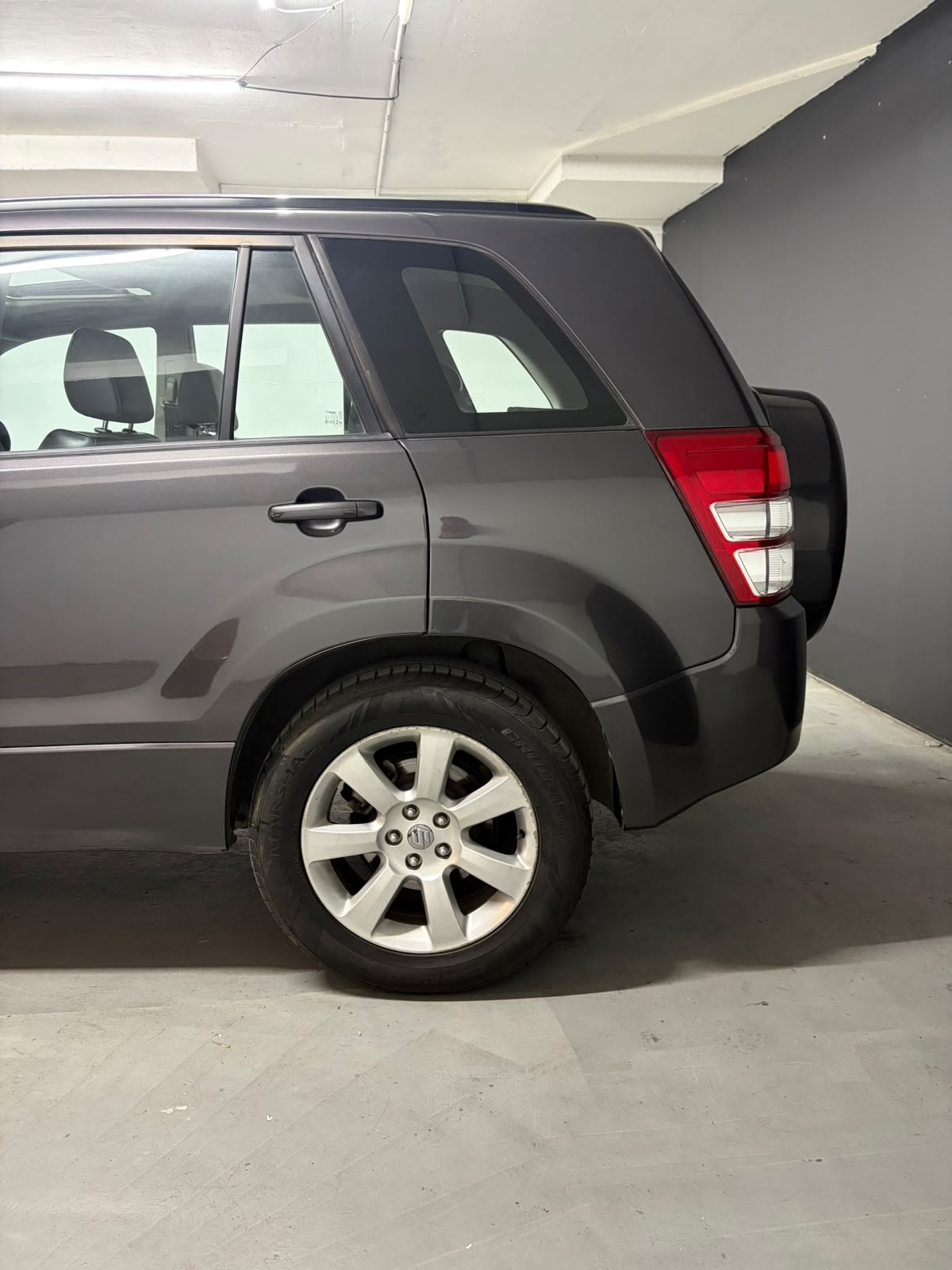 Vehicle media 8