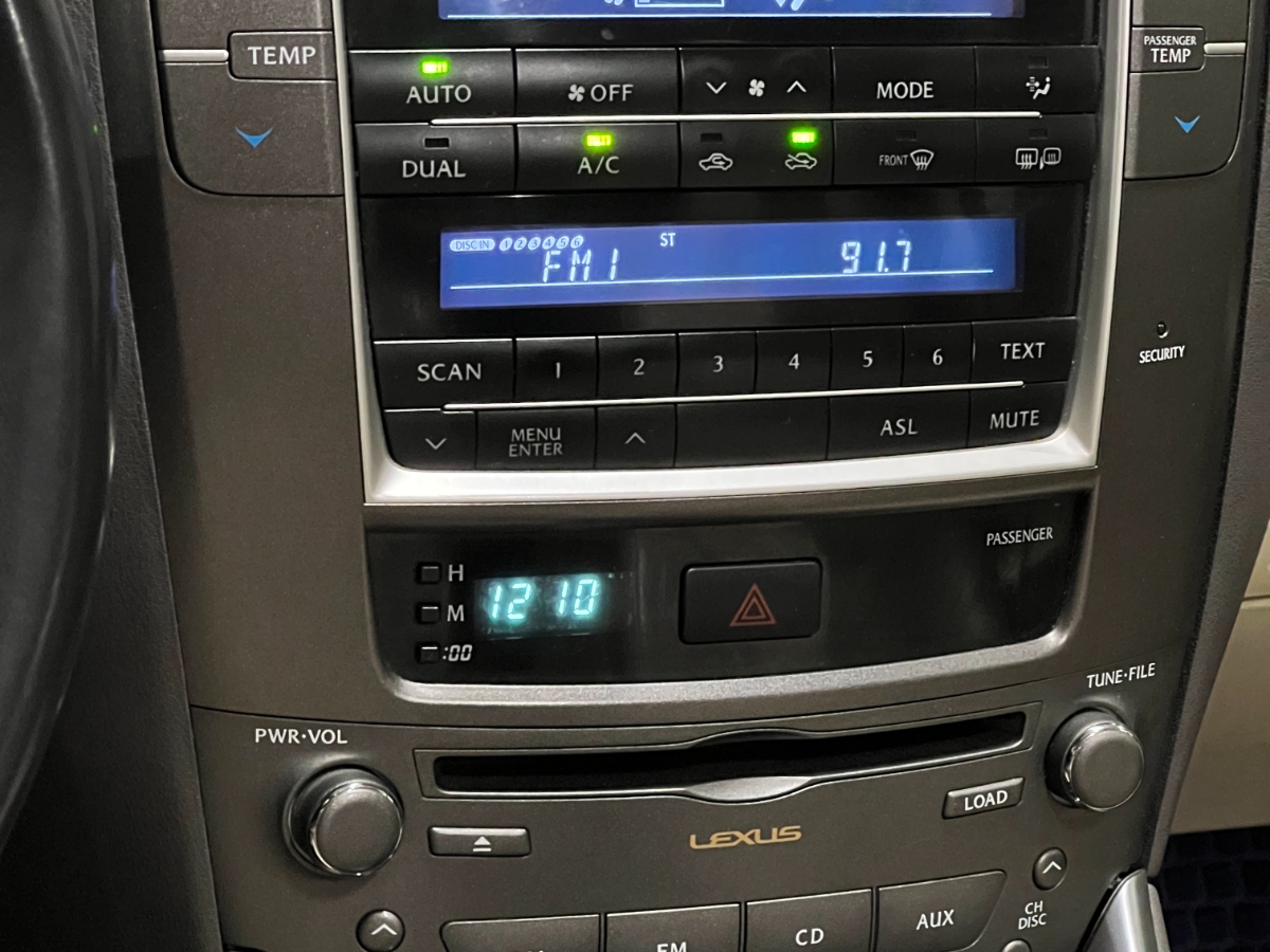 Vehicle media 10