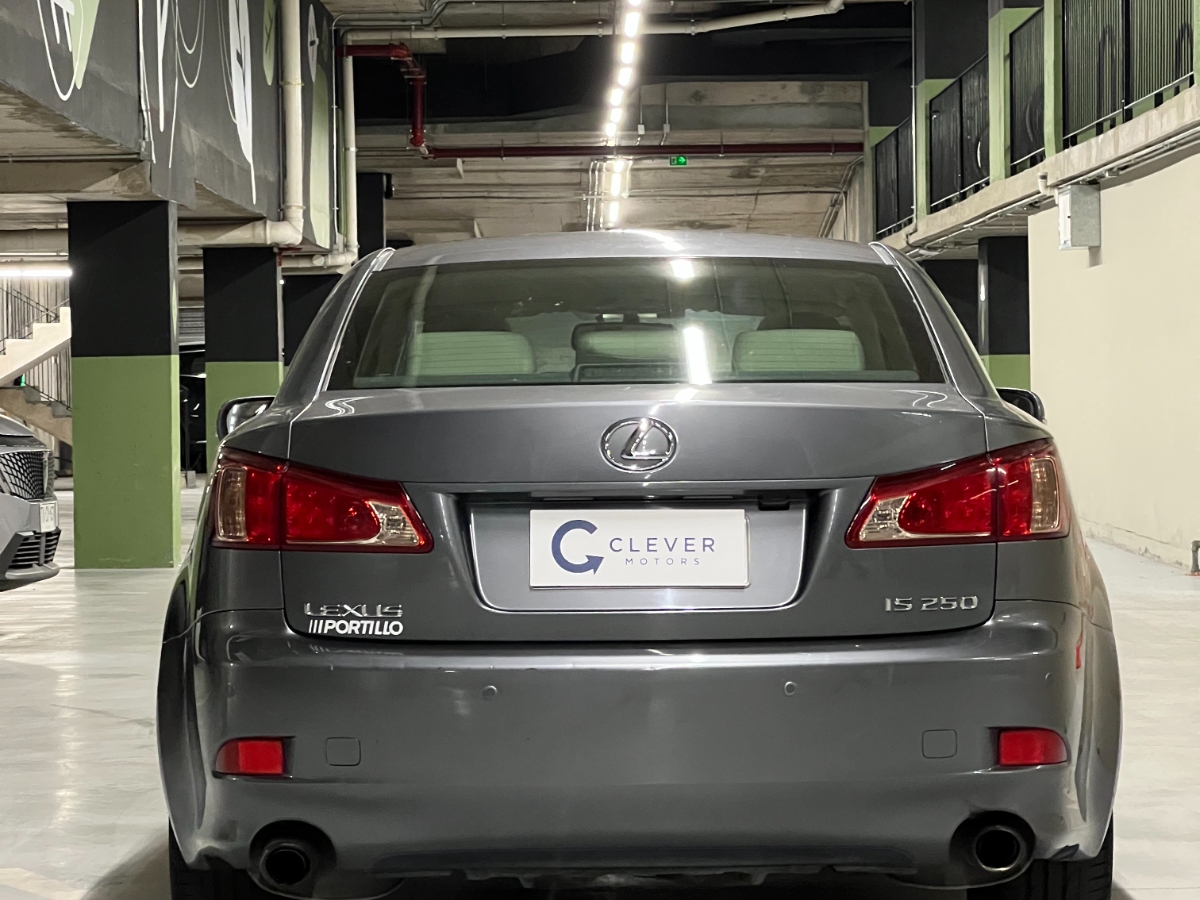 Vehicle media 5