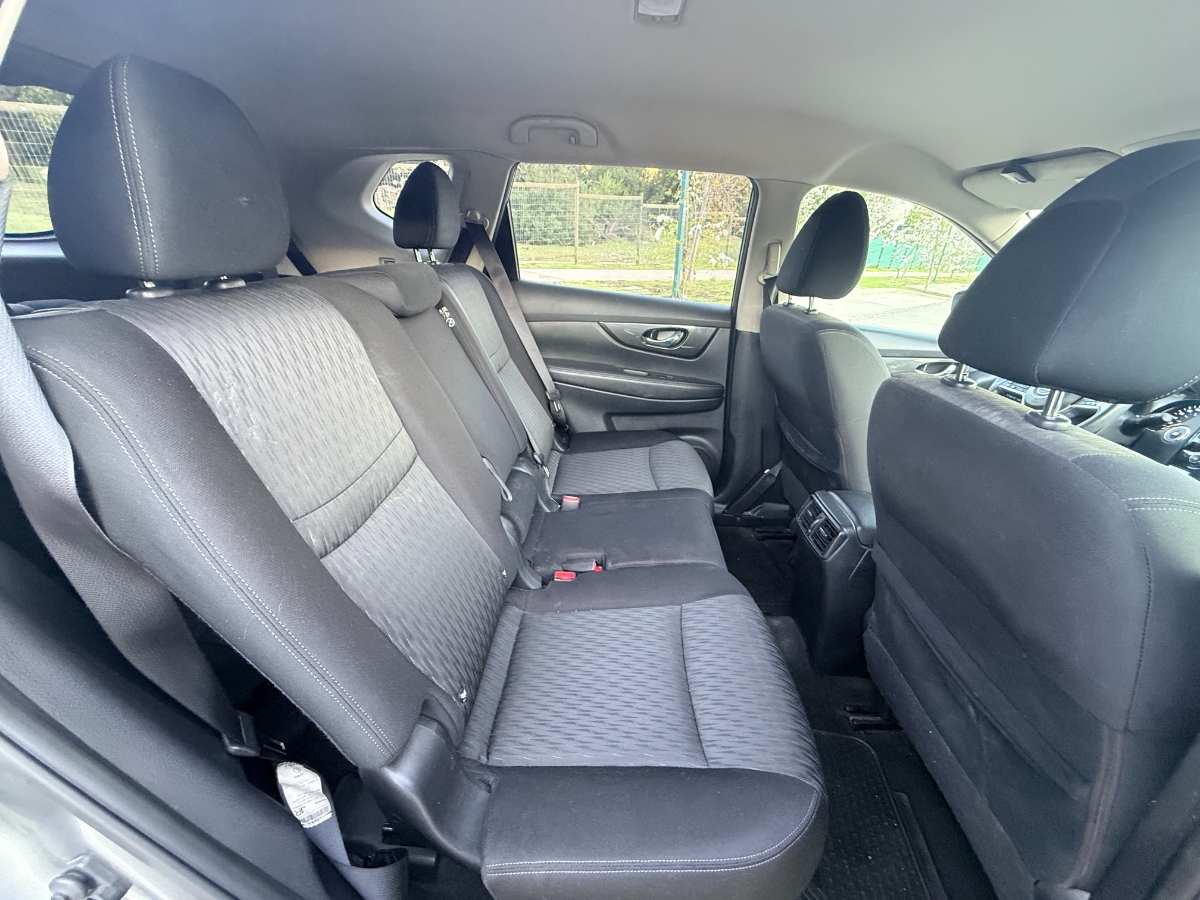 Vehicle media 8