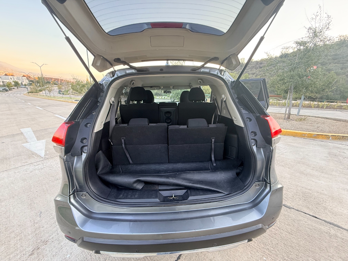 Vehicle media 4