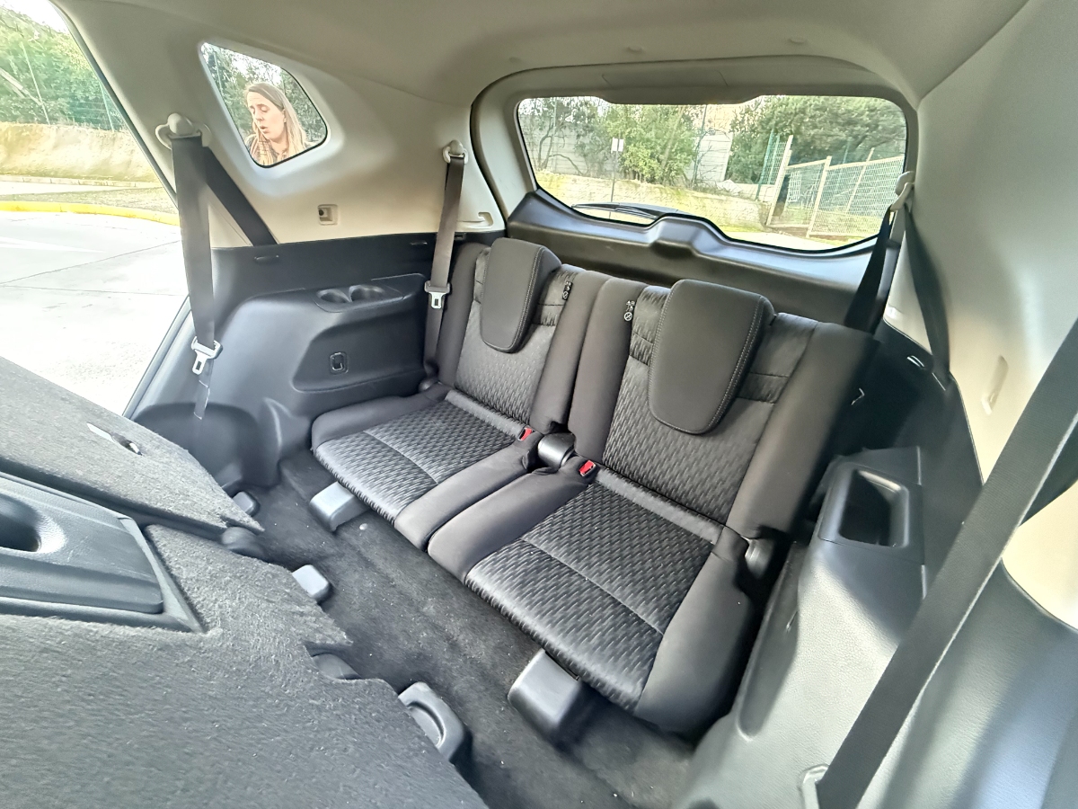 Vehicle media 6