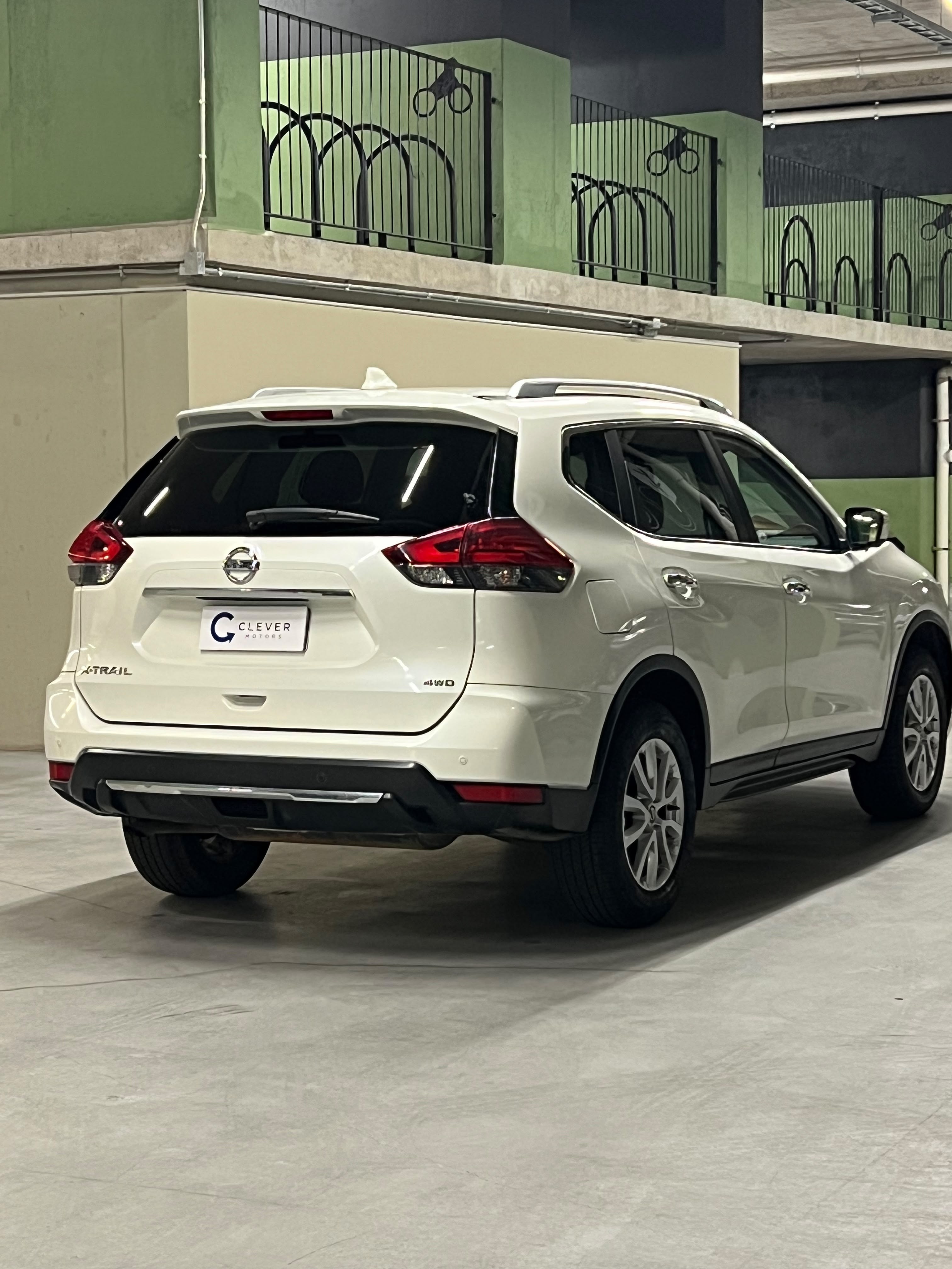 Vehicle media 5